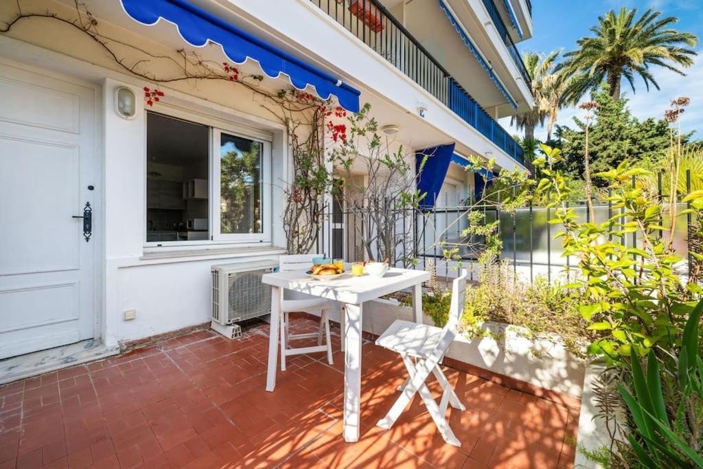 L'Oiseau Bleu - Terrasse - Parking Collectif - Climatisation Menton Eksteriør billede